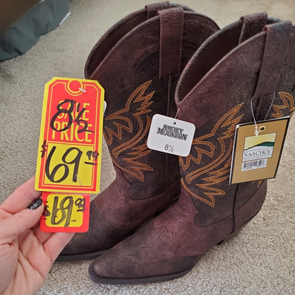 Boots size 8 1/2